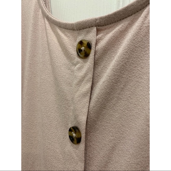 Light mauve tank top! - Picture 3 of 8